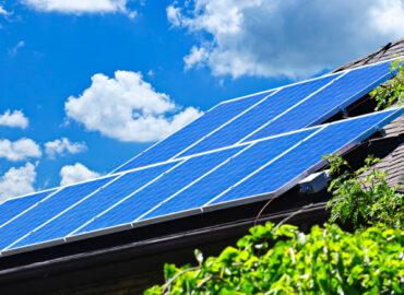 ¿Son las placas solares una inversión rentable?
