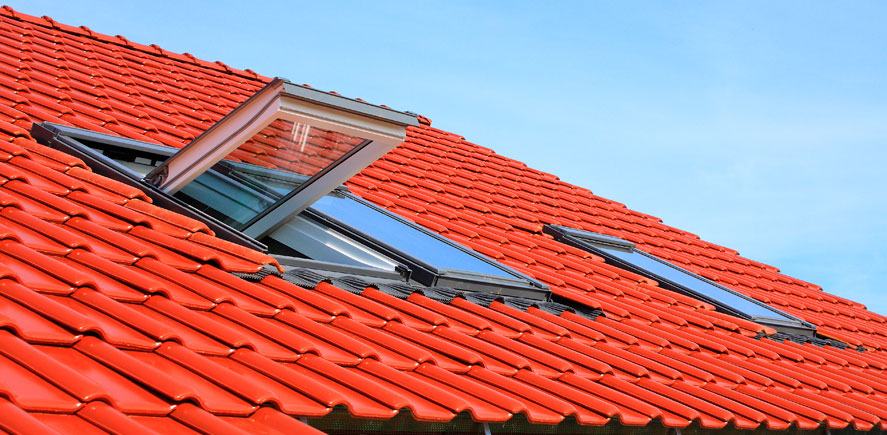 Filtraciones en el tejado: ¿Cómo abordarlas y proteger tu hogar?