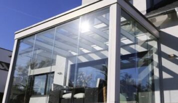 Aluvidal apuesta por las cortinas de vidrio en Zaragoza para espacios más funcionales y estéticos